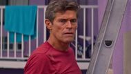 Willem Dafoe as Bobby Hicks (Image via Amazon Prime Video)